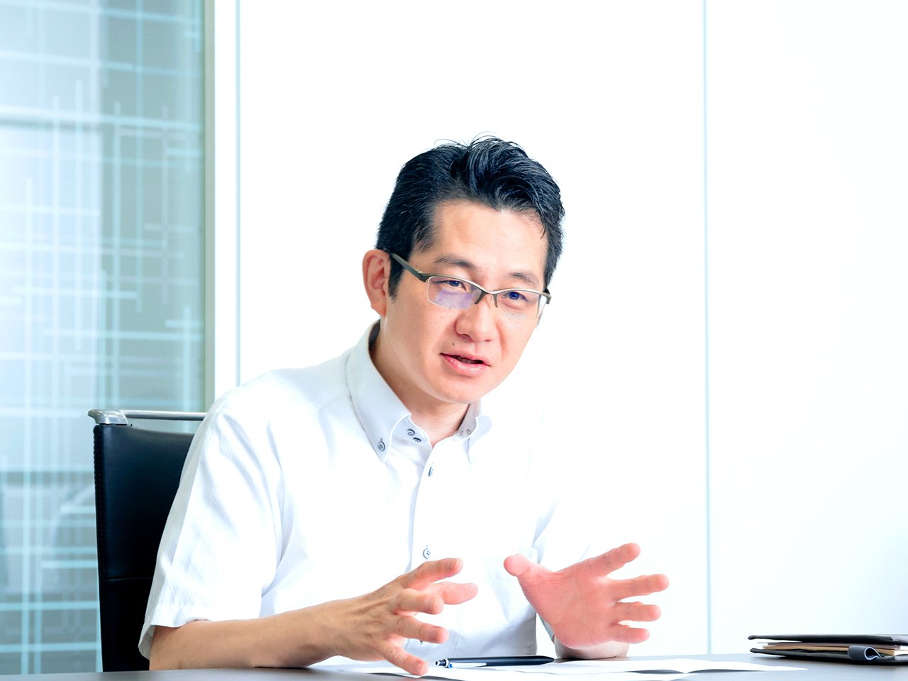 新井 敏史 様